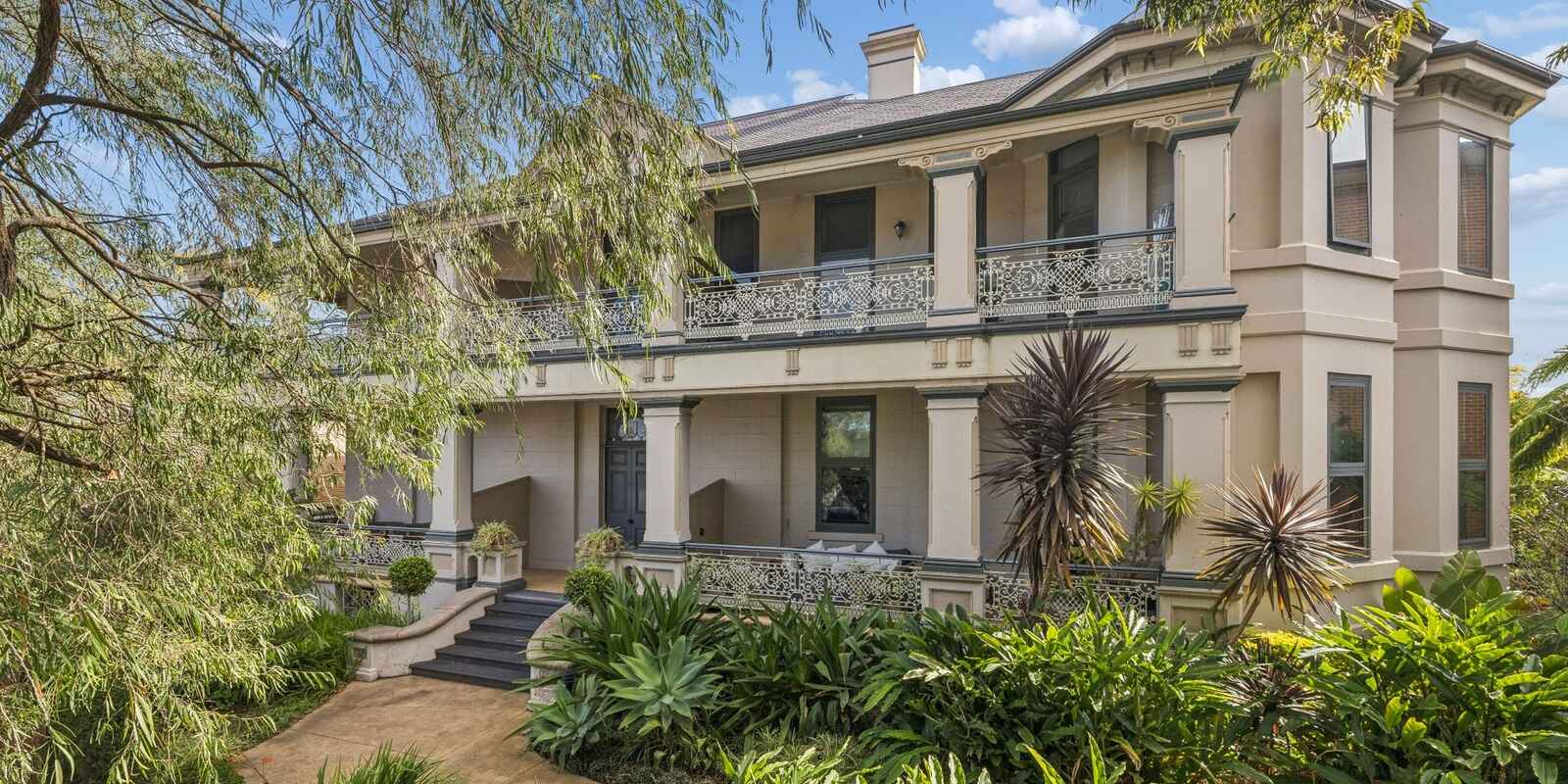 28/12 Leicester Street Marrickville