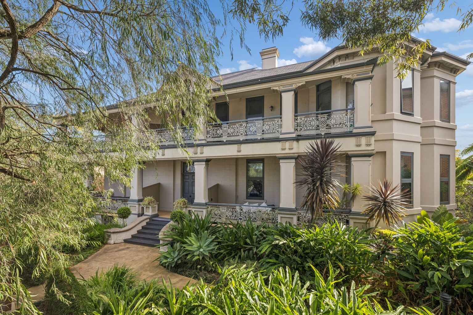 28/12 Leicester Street Marrickville