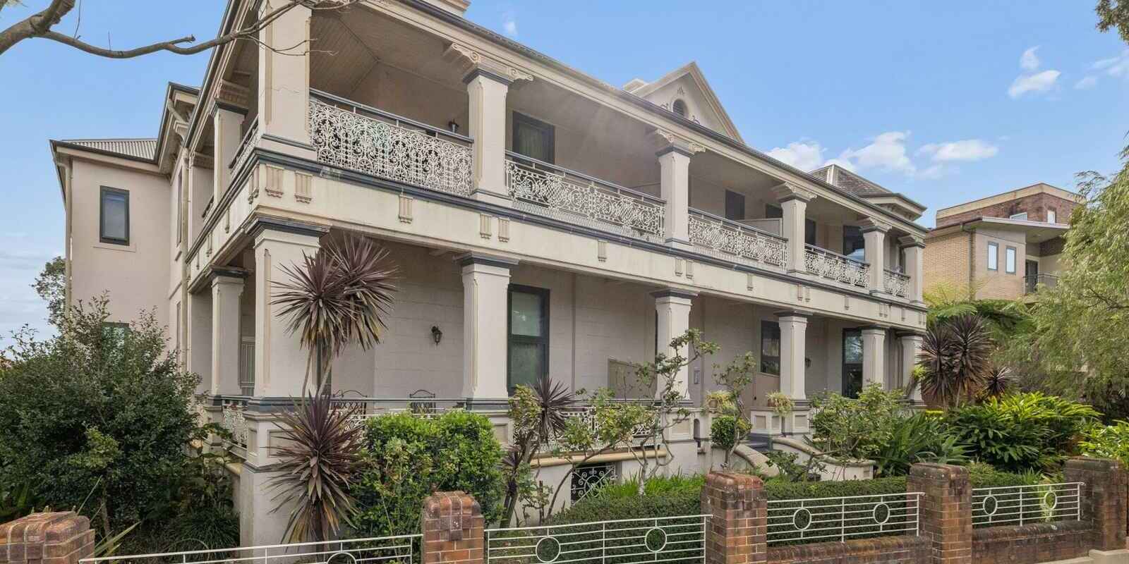 28/12 Leicester Street Marrickville