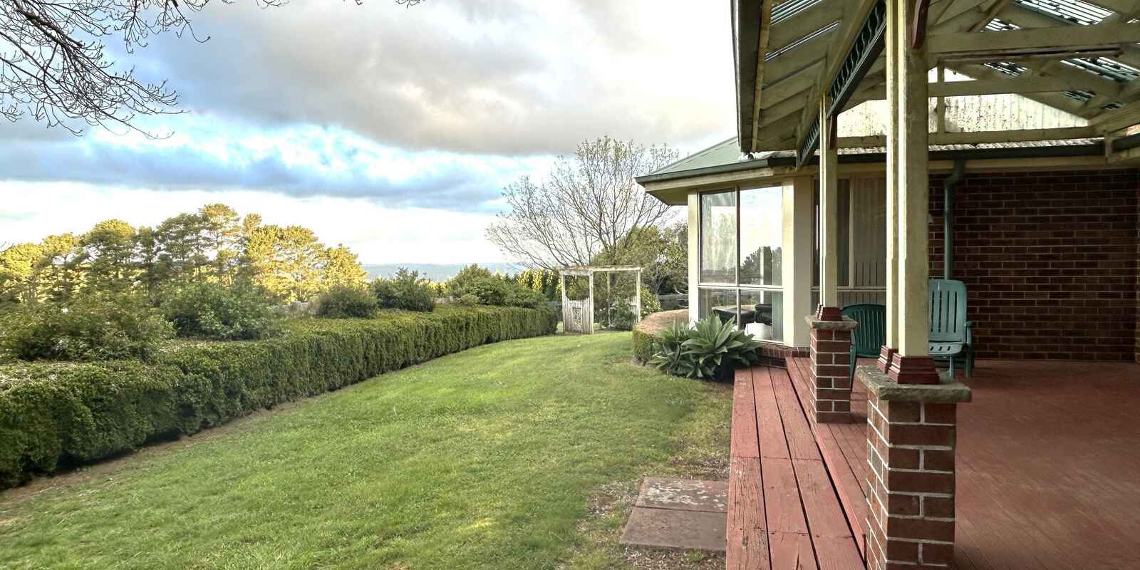 1 The Old Road Robertson