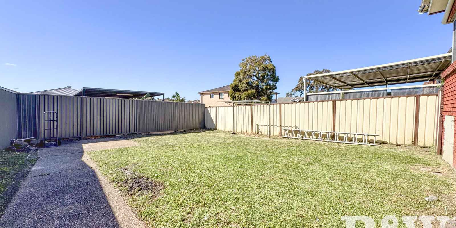 32A Gleeson Avenue Condell Park