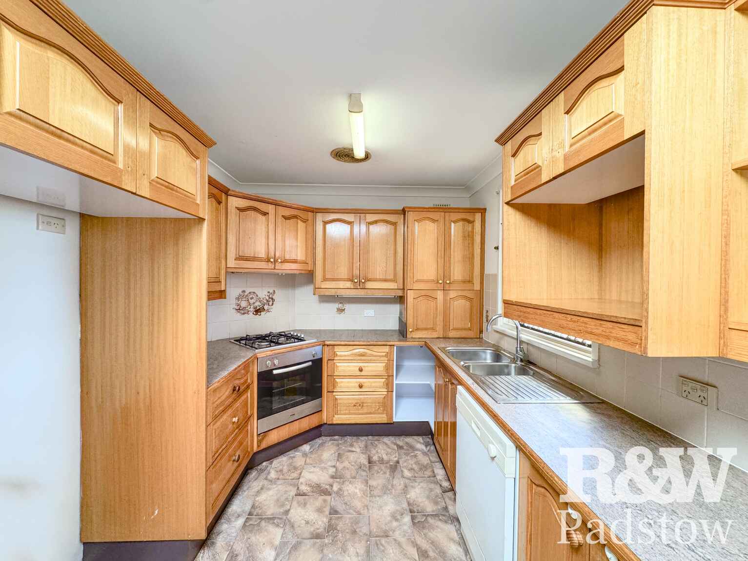 32A Gleeson Avenue Condell Park