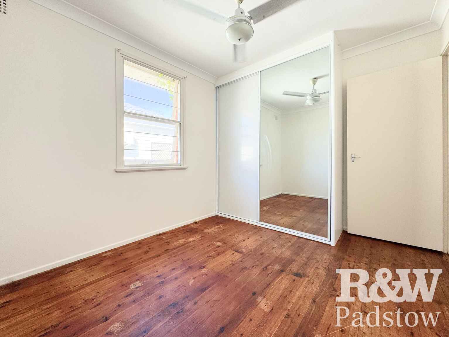 32A Gleeson Avenue Condell Park