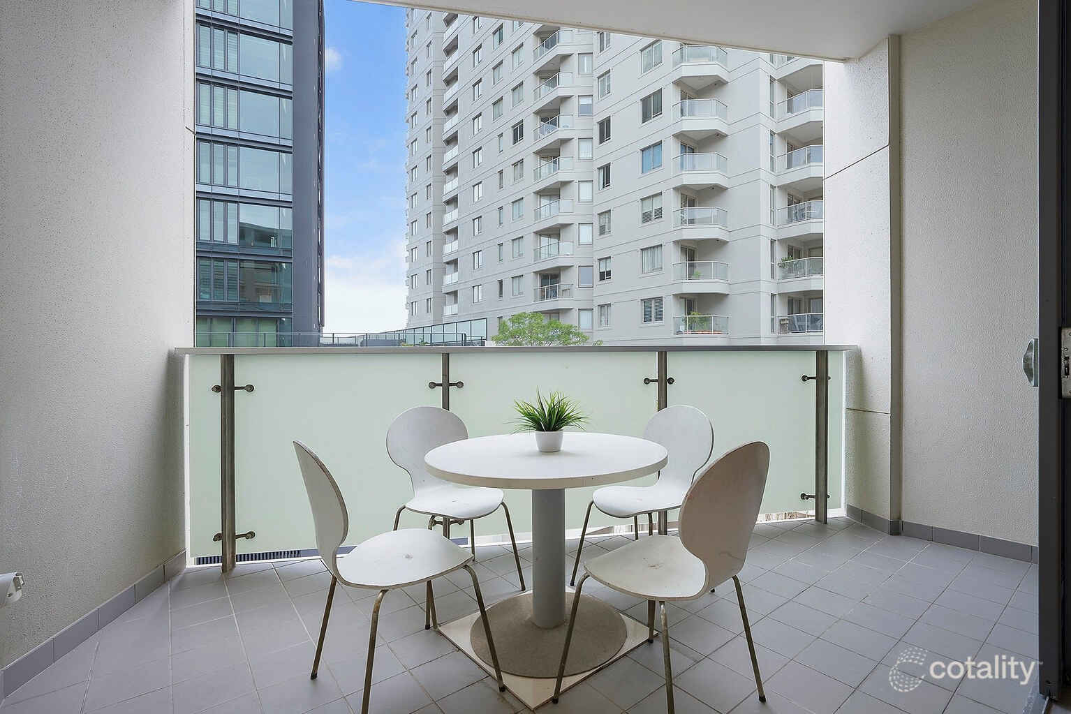 908/8 Glen St Milsons Point 908/8 Glen St Milsons Point