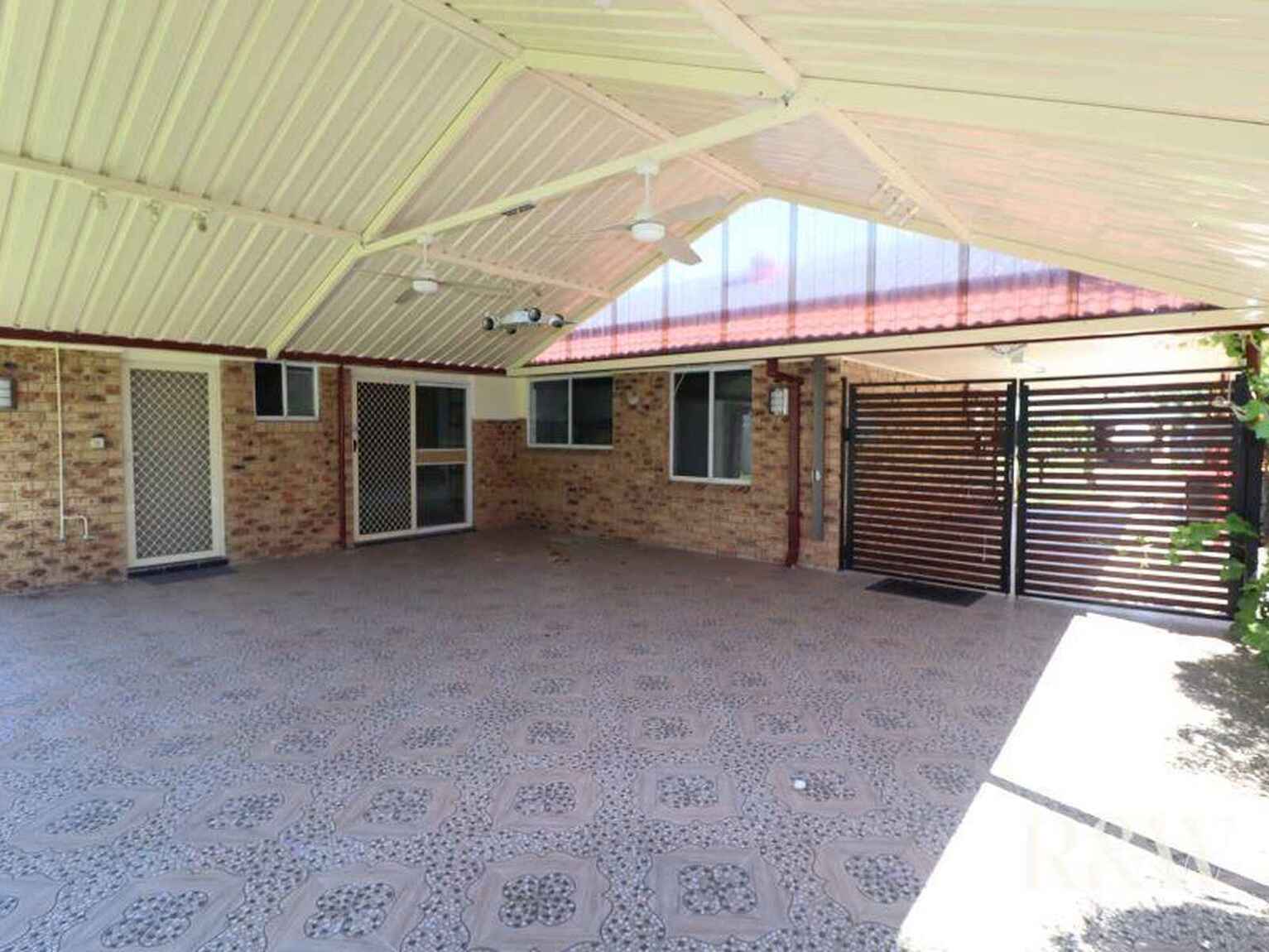 6 Summer Hill Place St Clair
