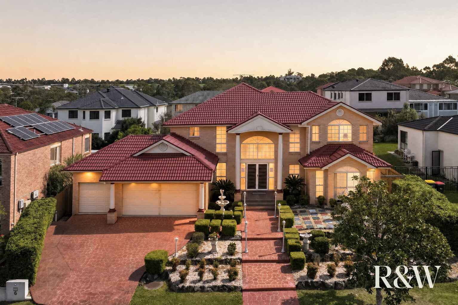 6 Forbes Way Macquarie Links 6 Forbes Way Macquarie Links