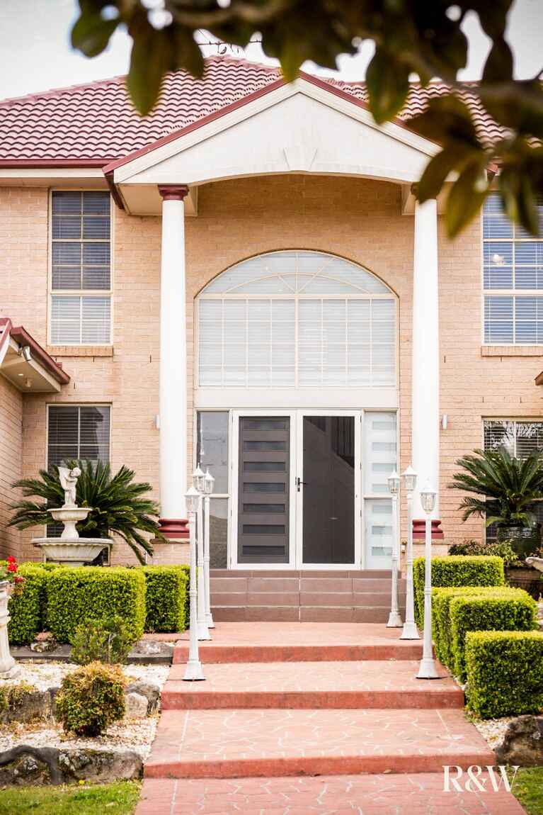 6 Forbes Way Macquarie Links 6 Forbes Way Macquarie Links