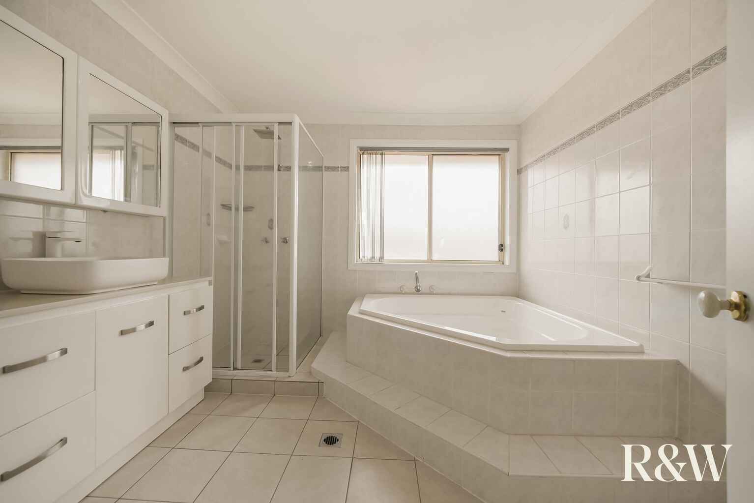 6 Forbes Way Macquarie Links 6 Forbes Way Macquarie Links