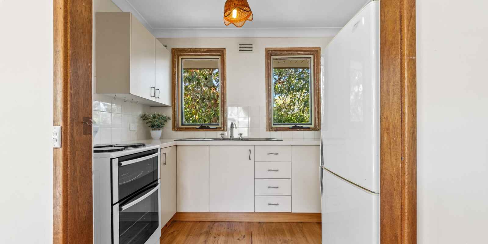 19 MacLeay Avenue Woy Woy 19 MacLeay Avenue Woy Woy