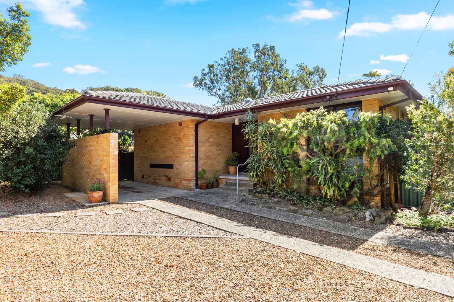 19 MacLeay Avenue Woy Woy 19 MacLeay Avenue Woy Woy