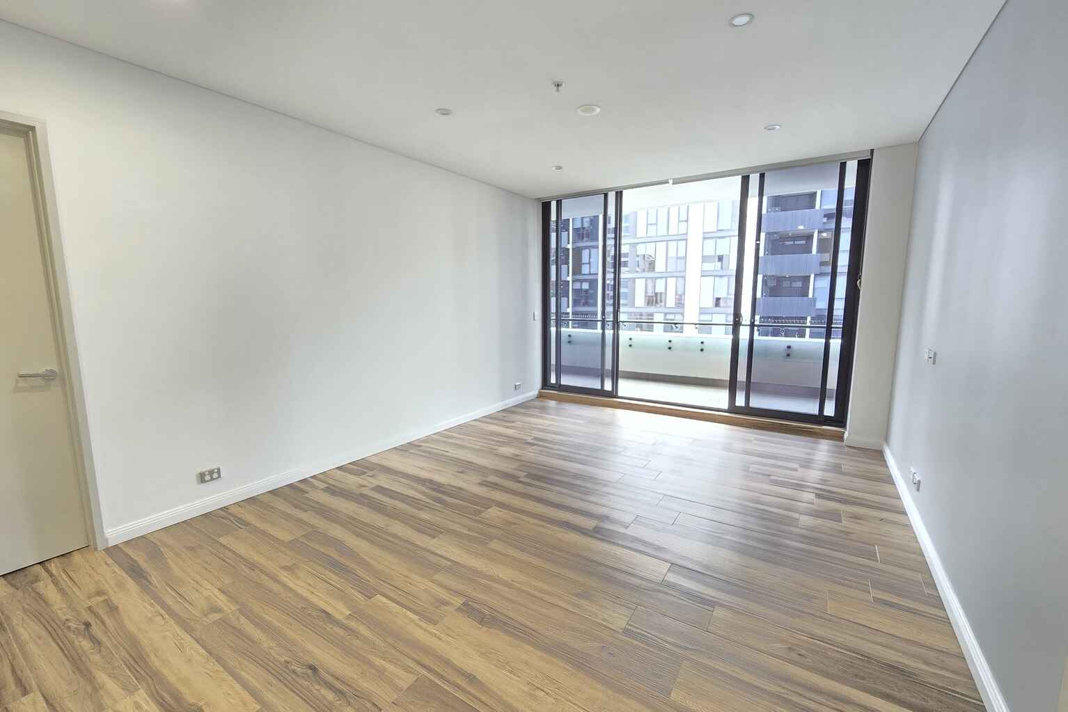 826/13 Oscar Place Eastgardens