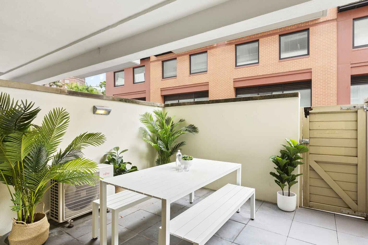G10/2A Elizabeth Bay Road Potts Point