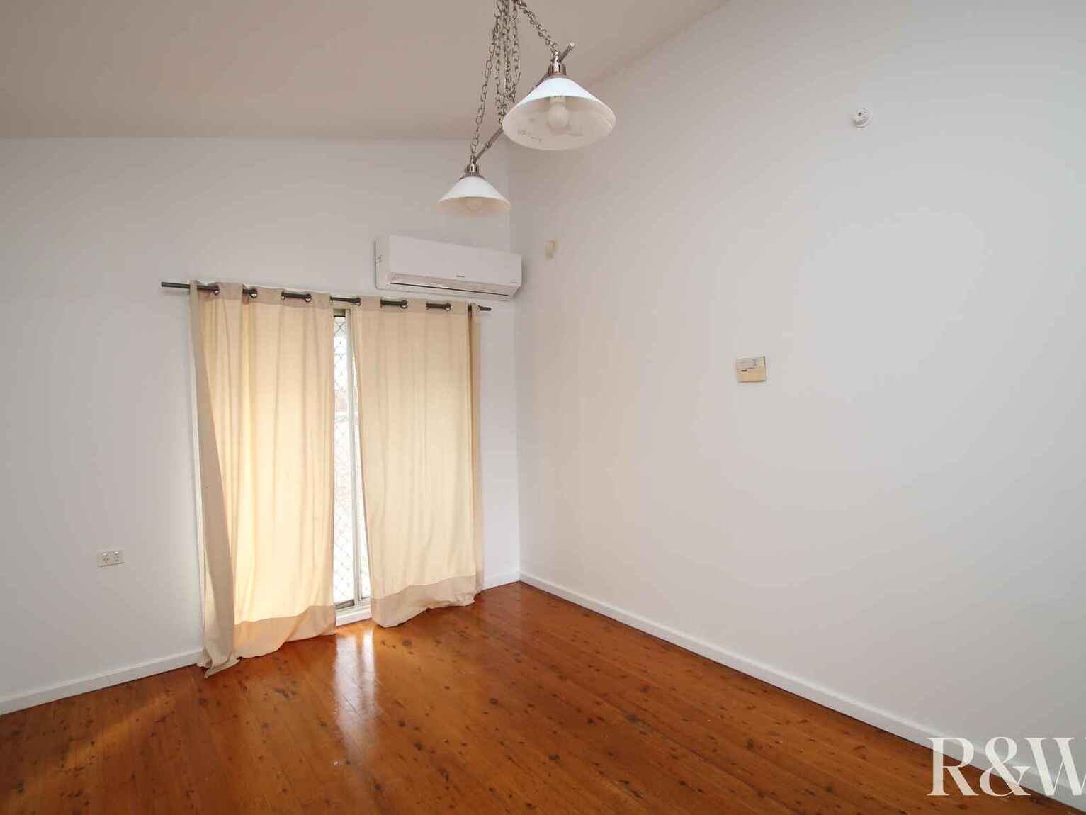 55 Cygnus Close Doonside