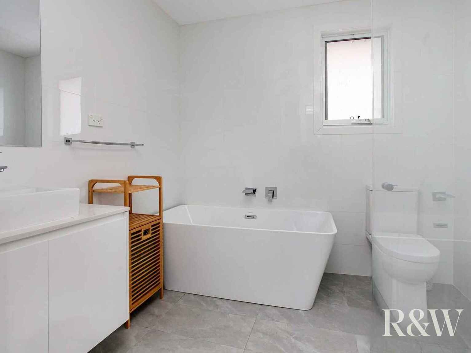 14A Barossa Close St Clair