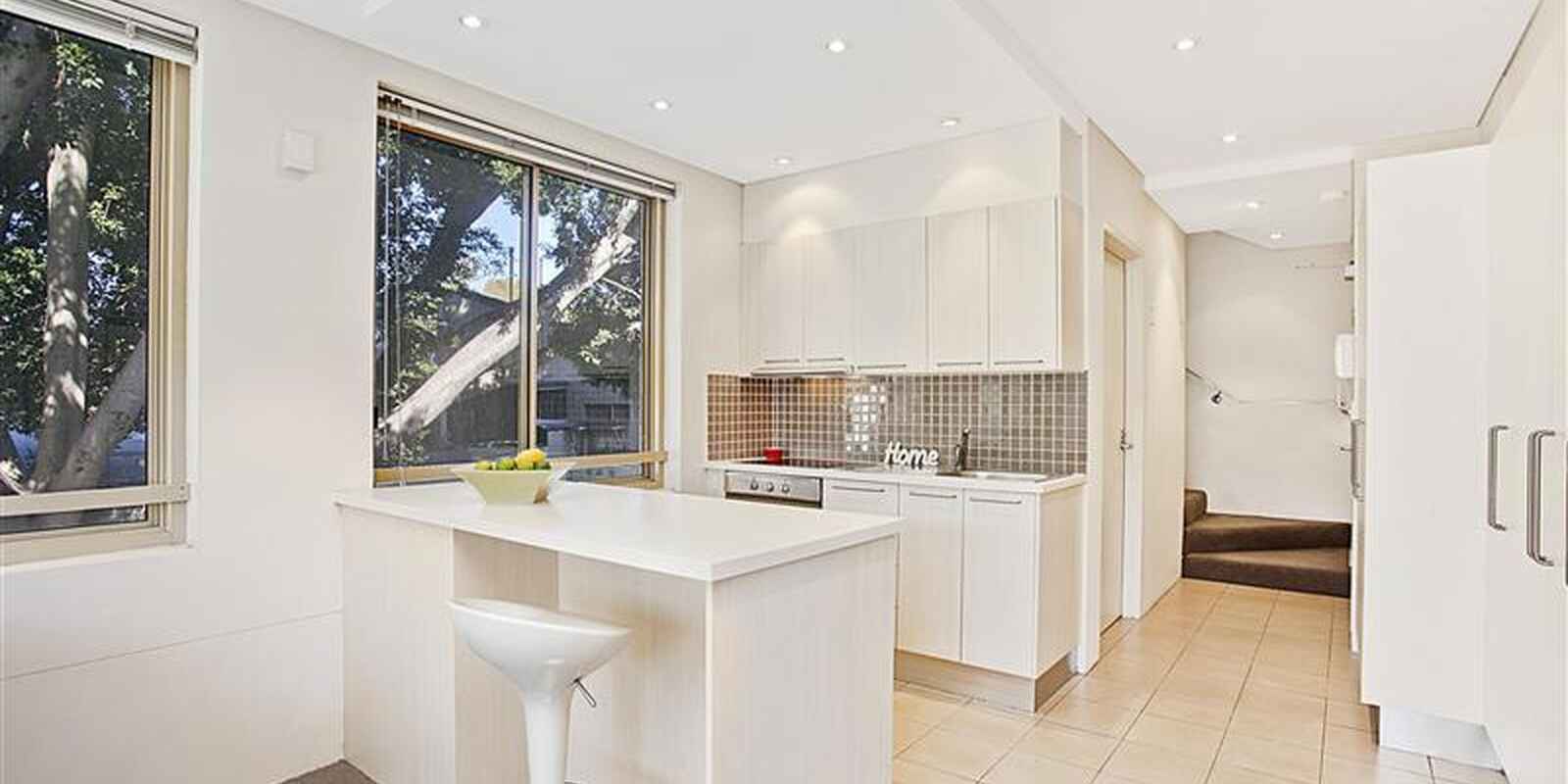 201/2 Eden Steet  North Sydney