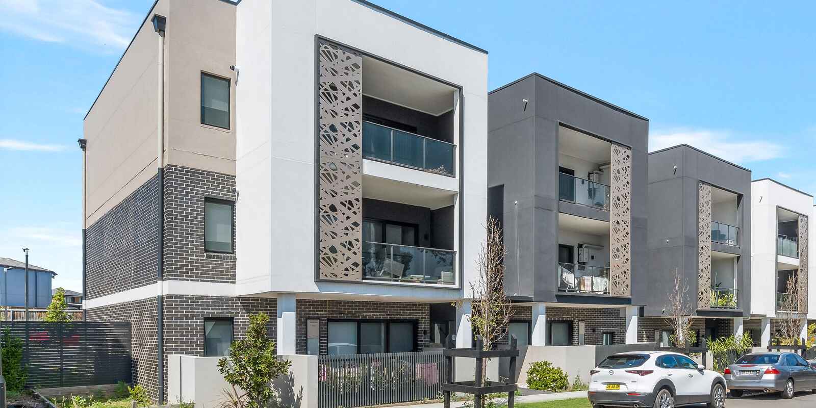 5/17 Wall Street Bonnyrigg 5/17 Wall Street Bonnyrigg