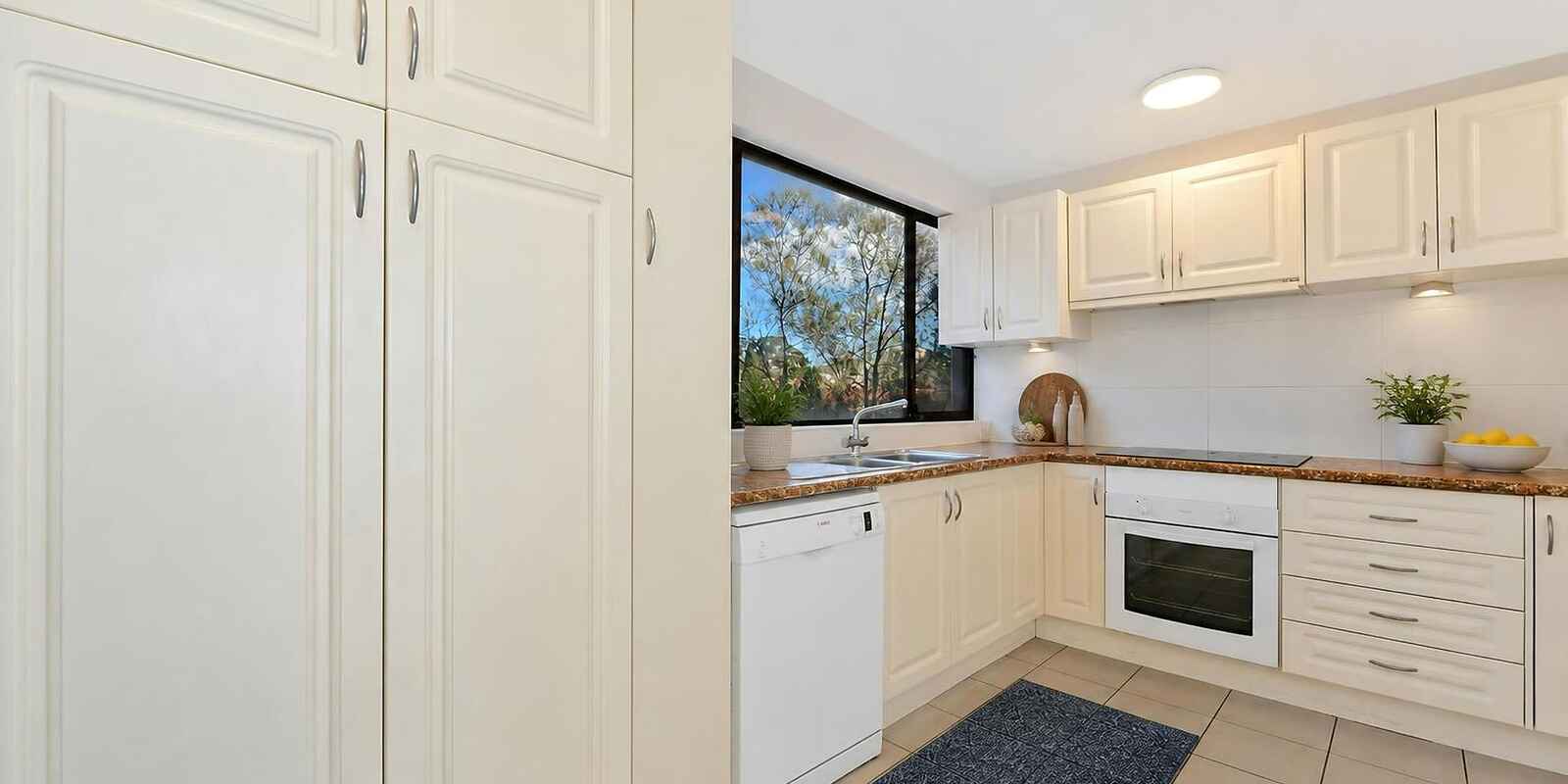 10/18-20 Penkivil Street Bondi