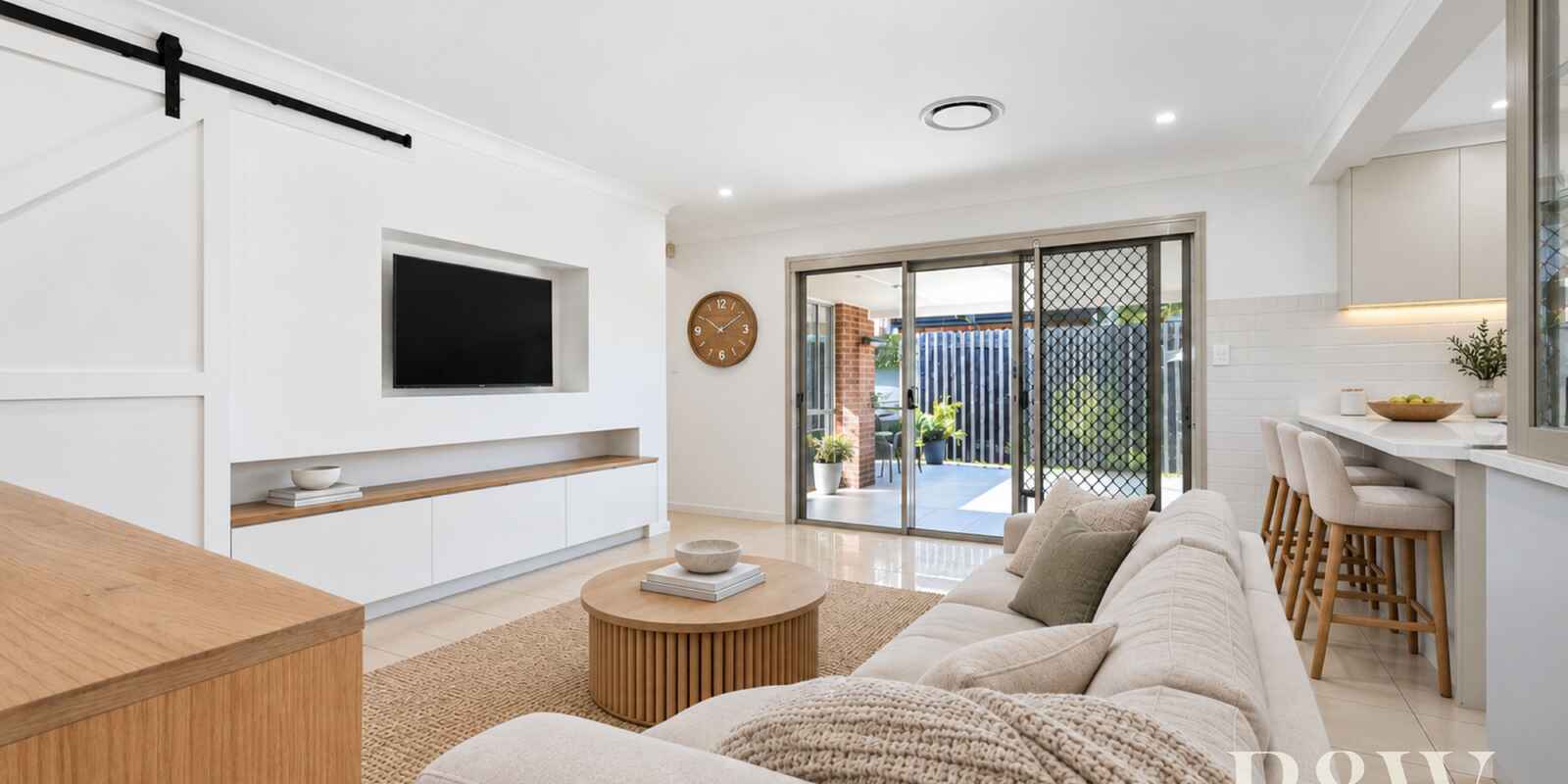 4 FRIGATE-BIRD AVENUE Hinchinbrook 4 FRIGATE-BIRD AVENUE Hinchinbrook