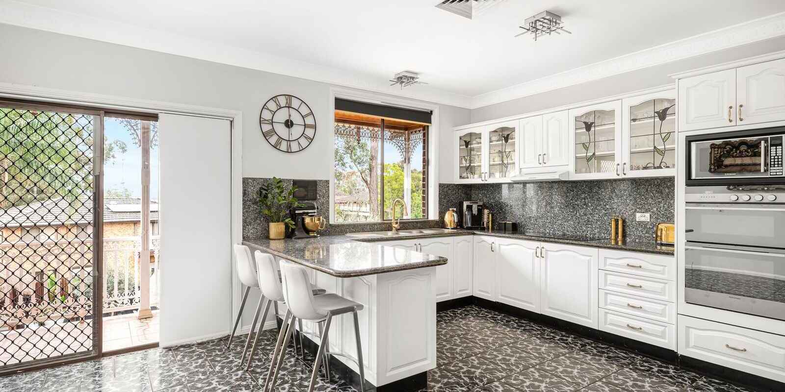 4 Nalong Street St Clair 4 Nalong Street St Clair