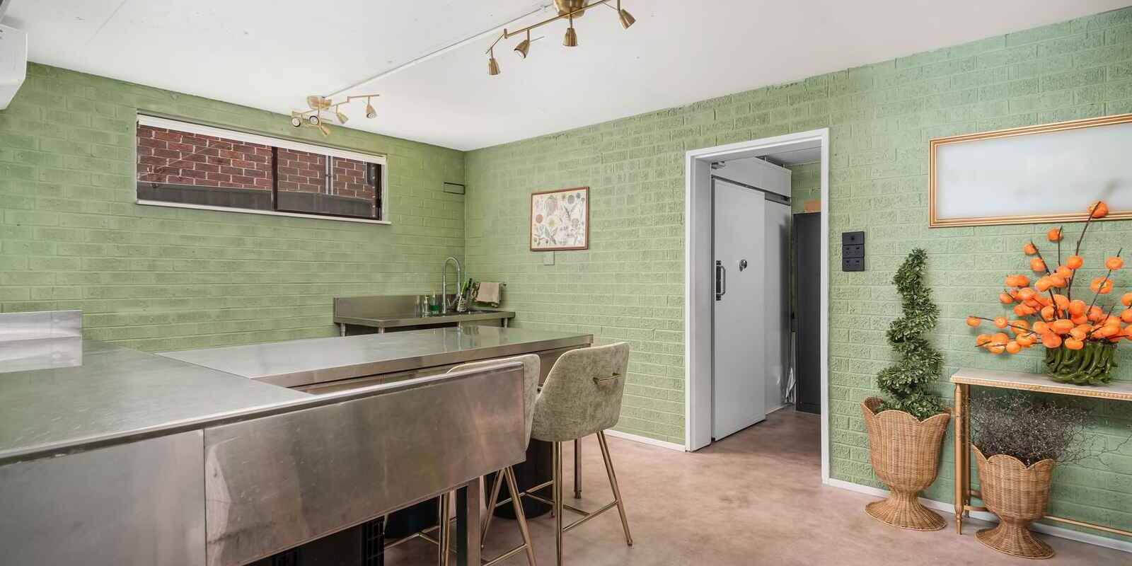 4 Nalong Street St Clair 4 Nalong Street St Clair