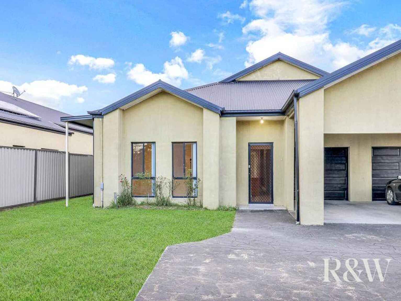 2/111 Melbourne Street Oxley Park