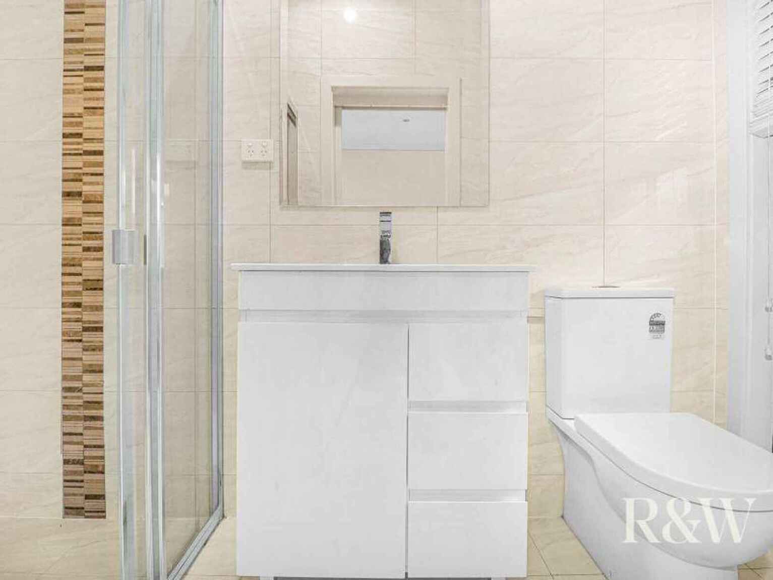 2/111 Melbourne Street Oxley Park