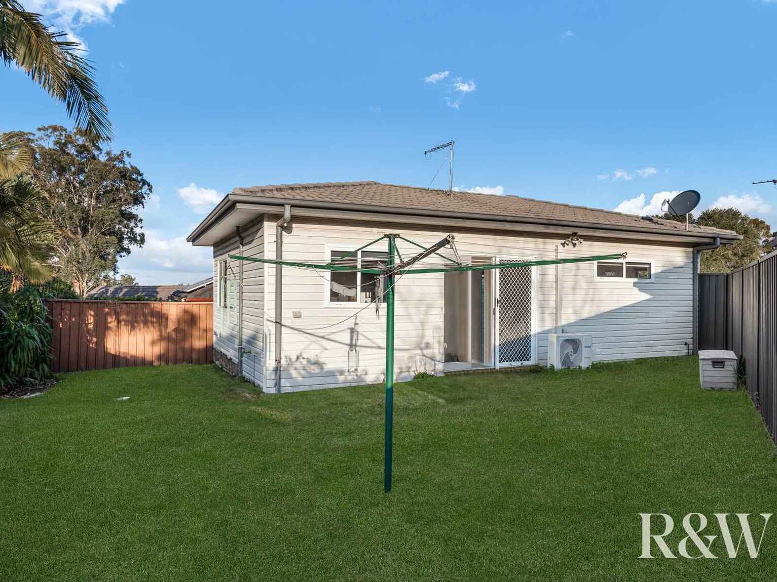 4 & 4A Neenan Place Erskine Park