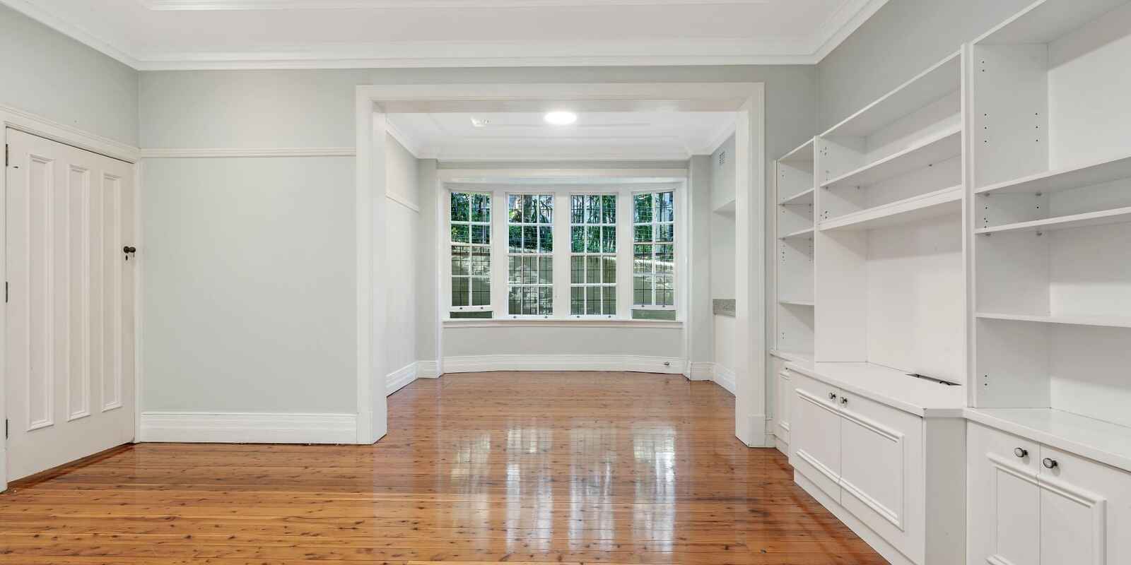 1/2 Elizabeth Bay Crescent Elizabeth Bay