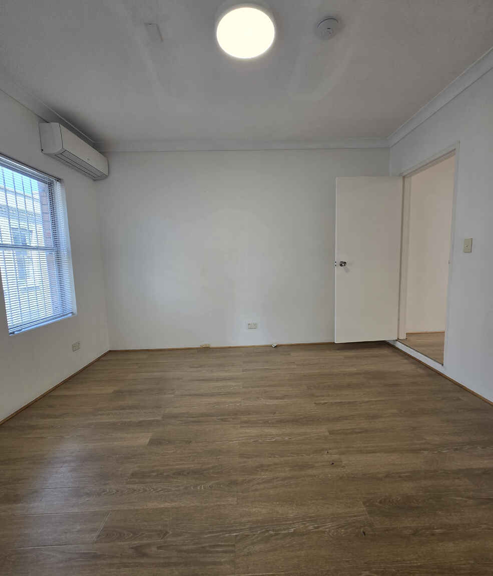 REAR LEVEL 1/214 KING STREET Newtown