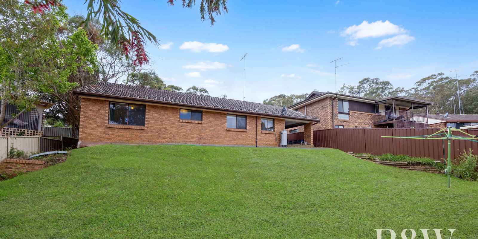 40 PARKHILL AVENUE Leumeah 40 PARKHILL AVENUE Leumeah