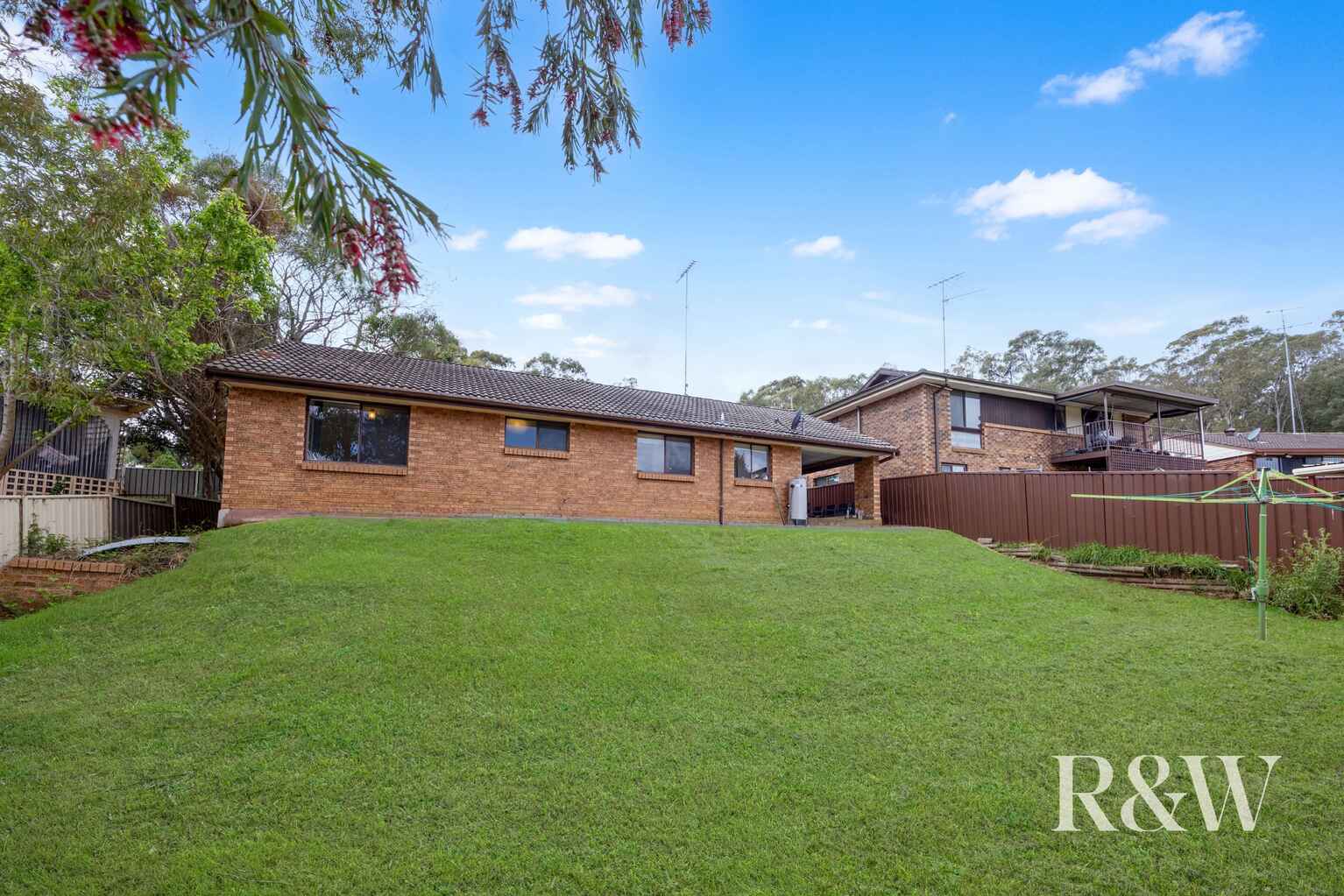 40 PARKHILL AVENUE Leumeah 40 PARKHILL AVENUE Leumeah