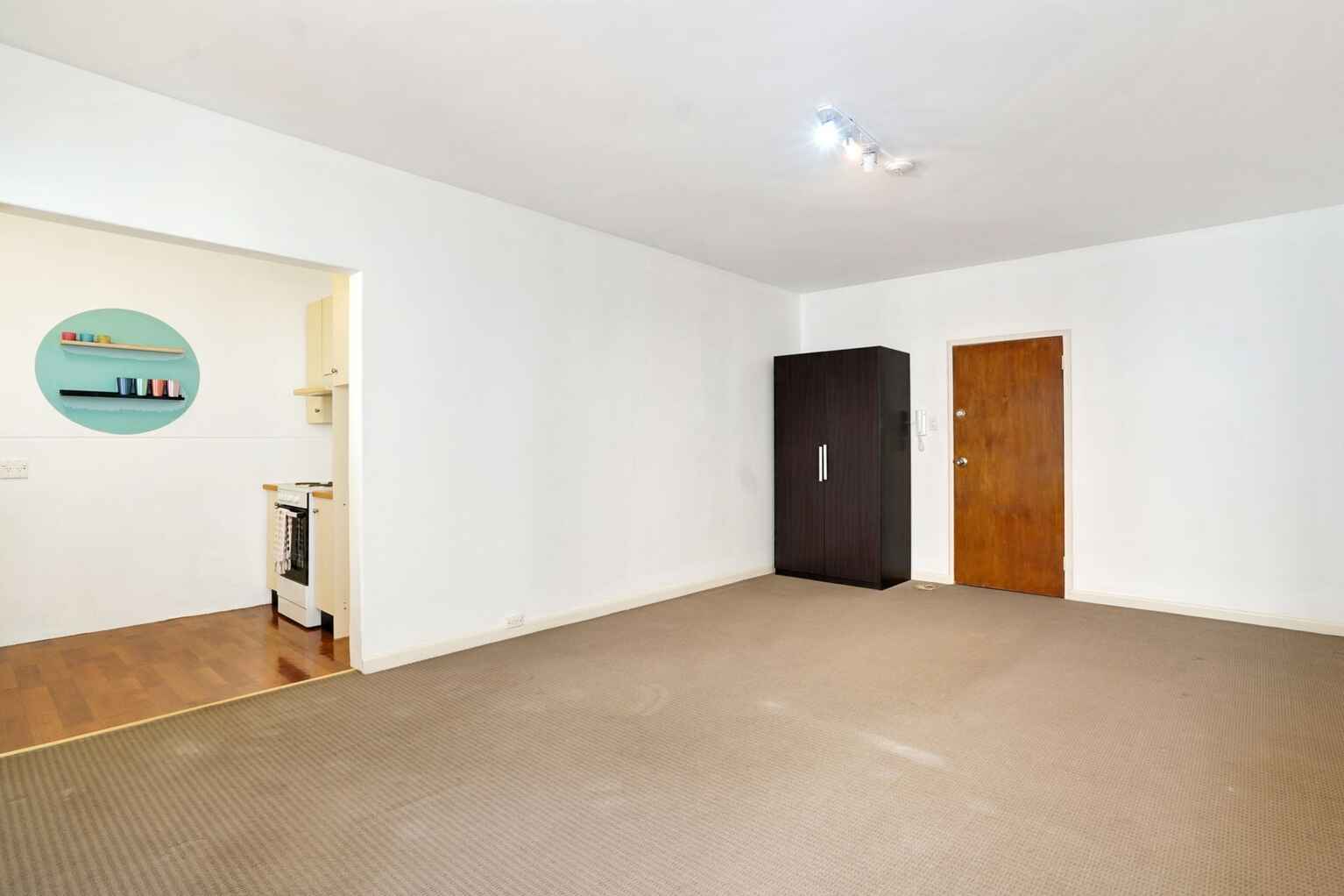 9/3 Barncleuth Square Elizabeth Bay