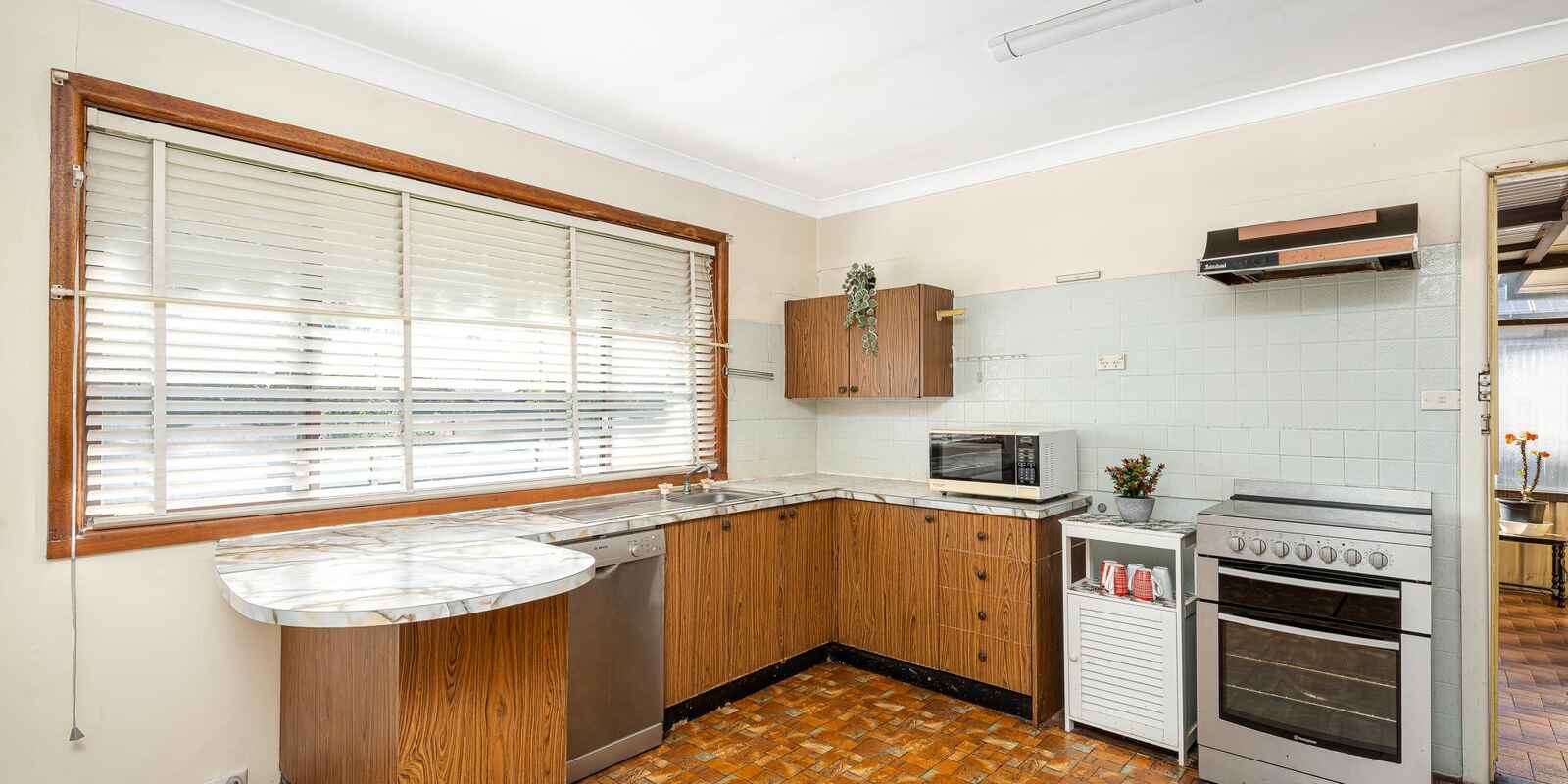 10 Rabaul Avenue Whalan