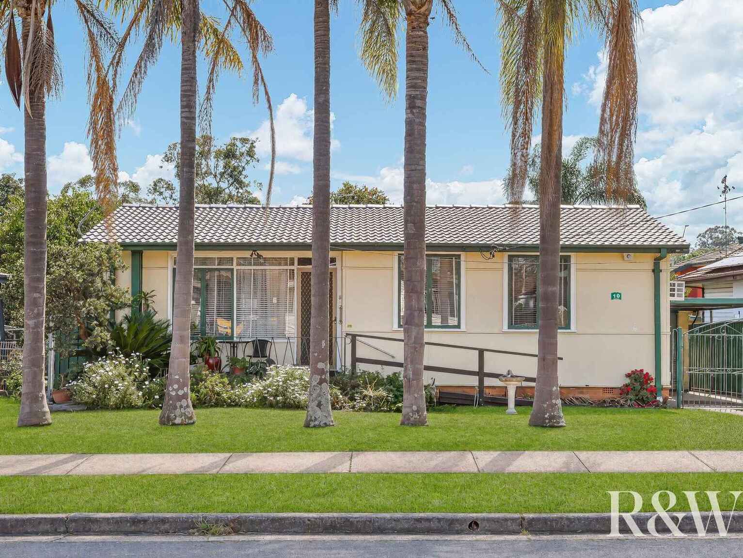 10 Rabaul Avenue Whalan