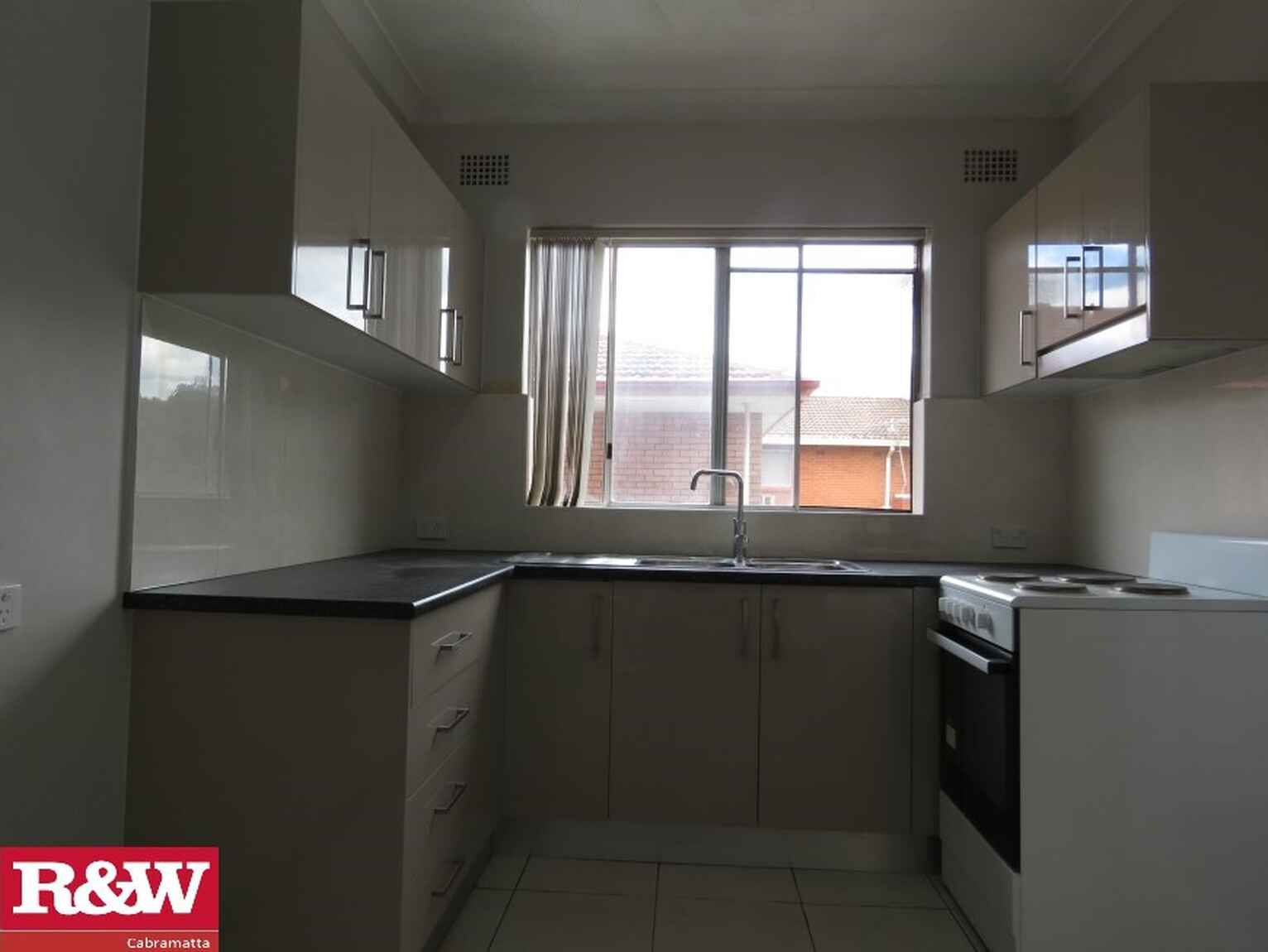 10/27 Park Road, Cabramatta