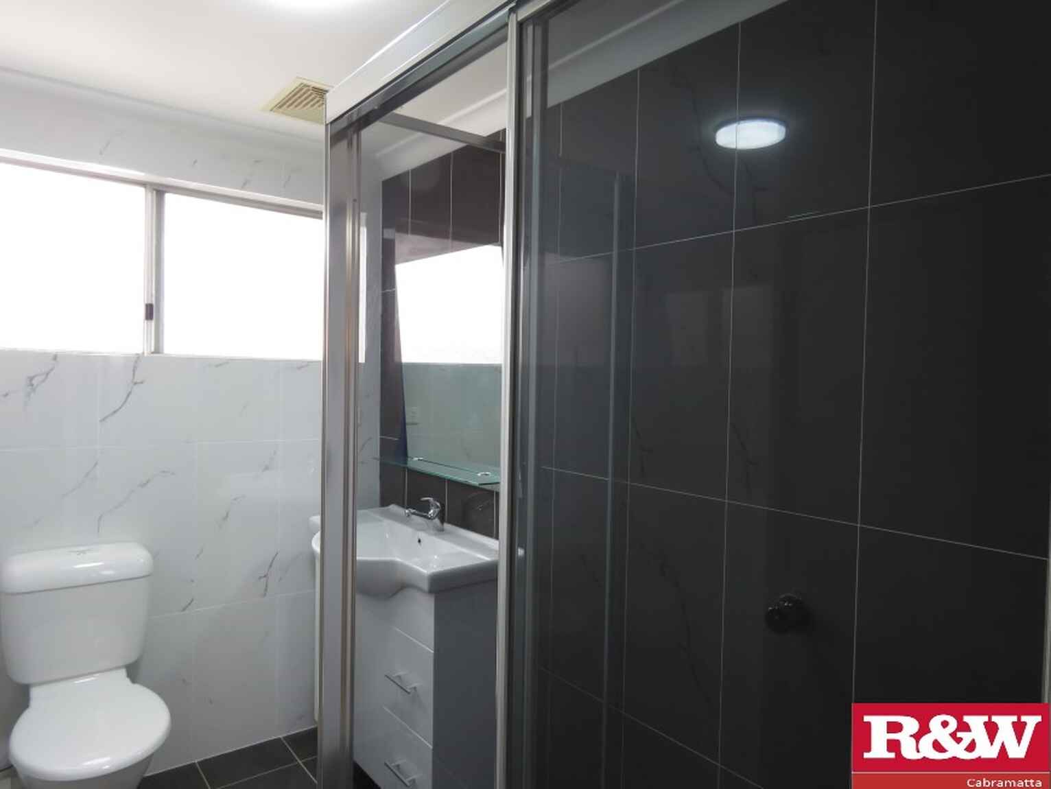 10/27 Park Road, Cabramatta