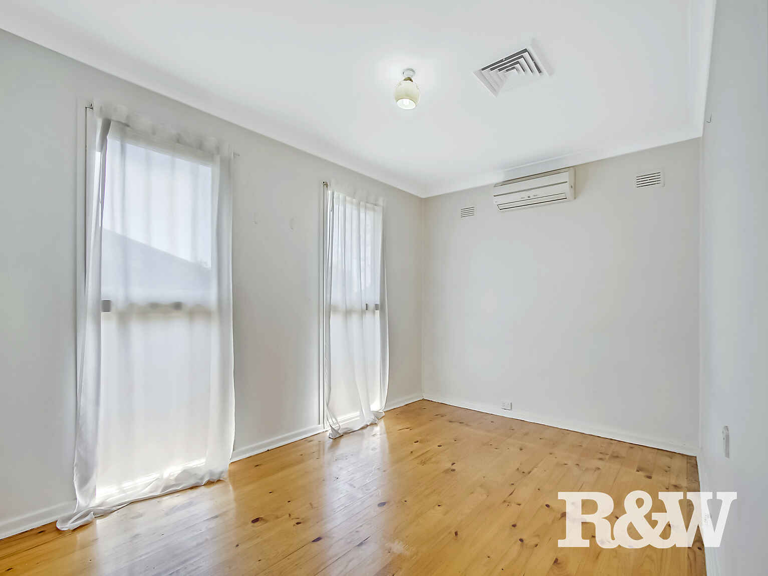 32 Vallingby Avenue Hebersham