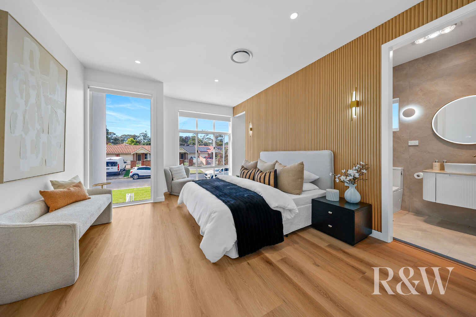 33 CARINDA STREET Ingleburn 33 CARINDA STREET Ingleburn