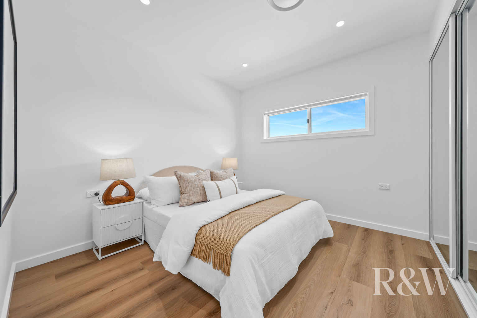 33 CARINDA STREET Ingleburn 33 CARINDA STREET Ingleburn