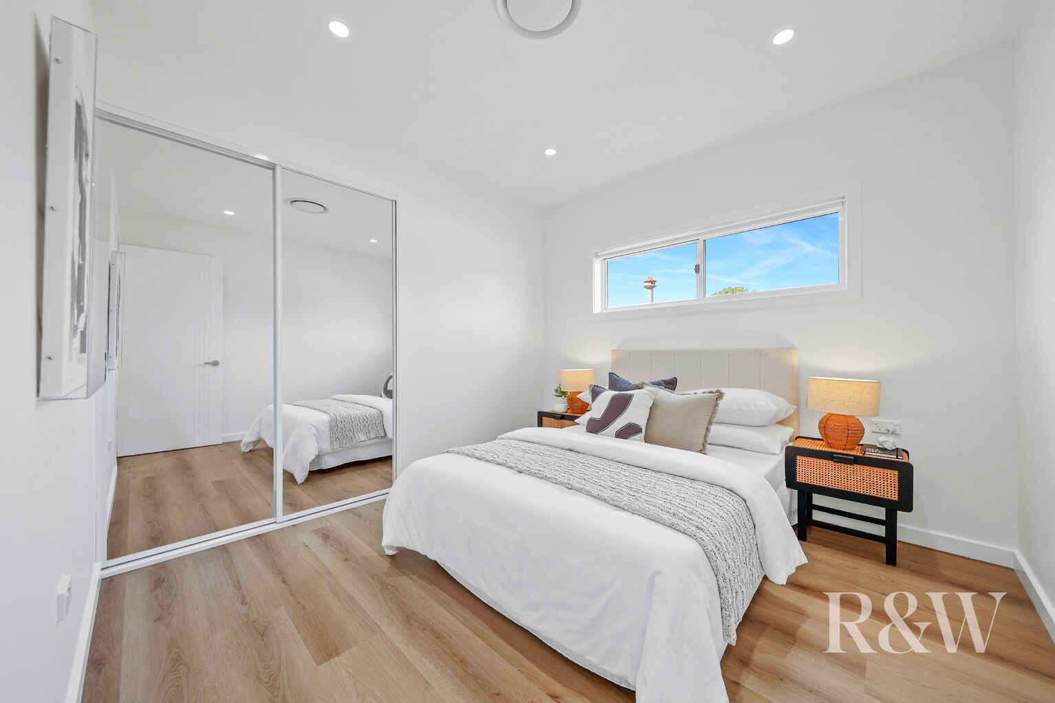 33 CARINDA STREET Ingleburn 33 CARINDA STREET Ingleburn