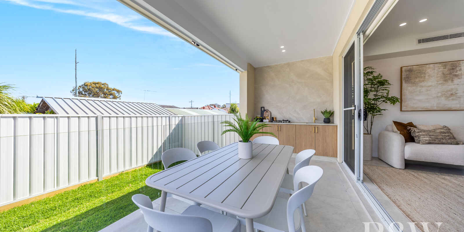 33 CARINDA STREET Ingleburn 33 CARINDA STREET Ingleburn
