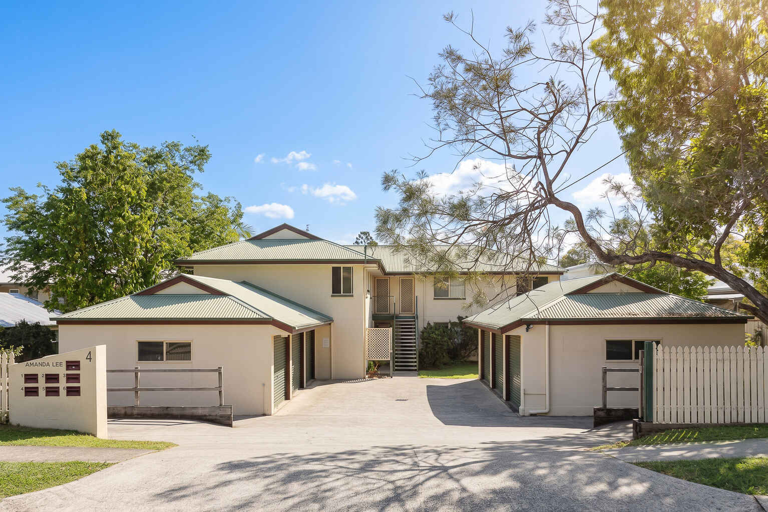 2/4 Low Street Yandina 2/4 Low Street Yandina