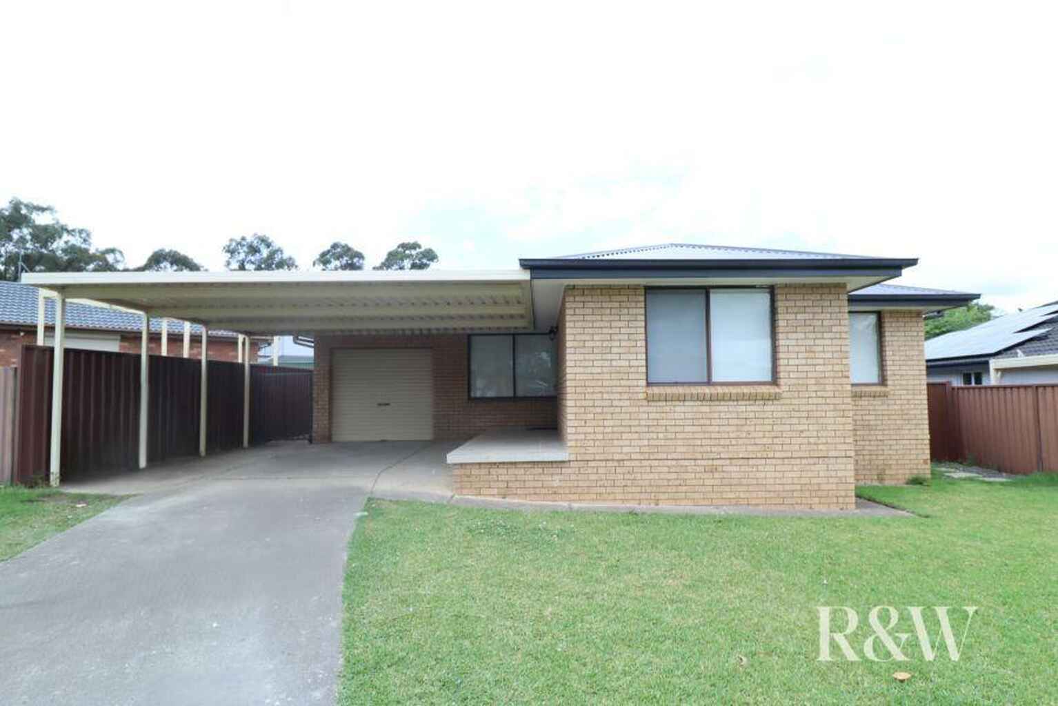 6 Bowerbird Crescent St Clair