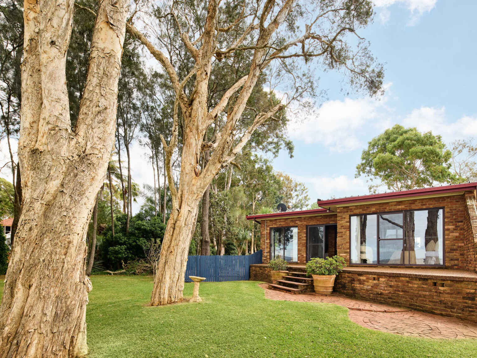 284 Tuggerawong Road Tuggerawong
