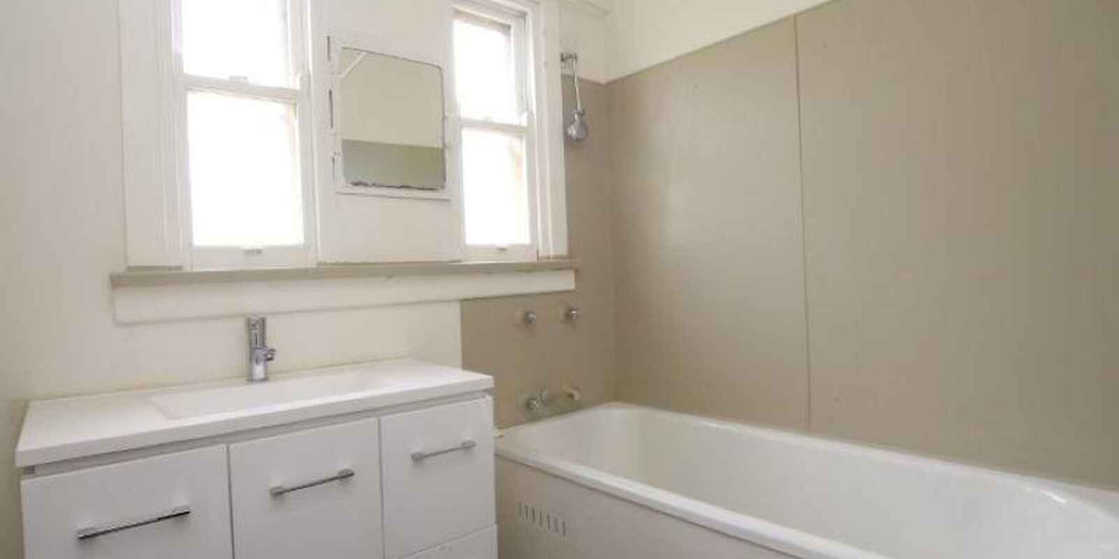 9 Griffiths Street North St Marys