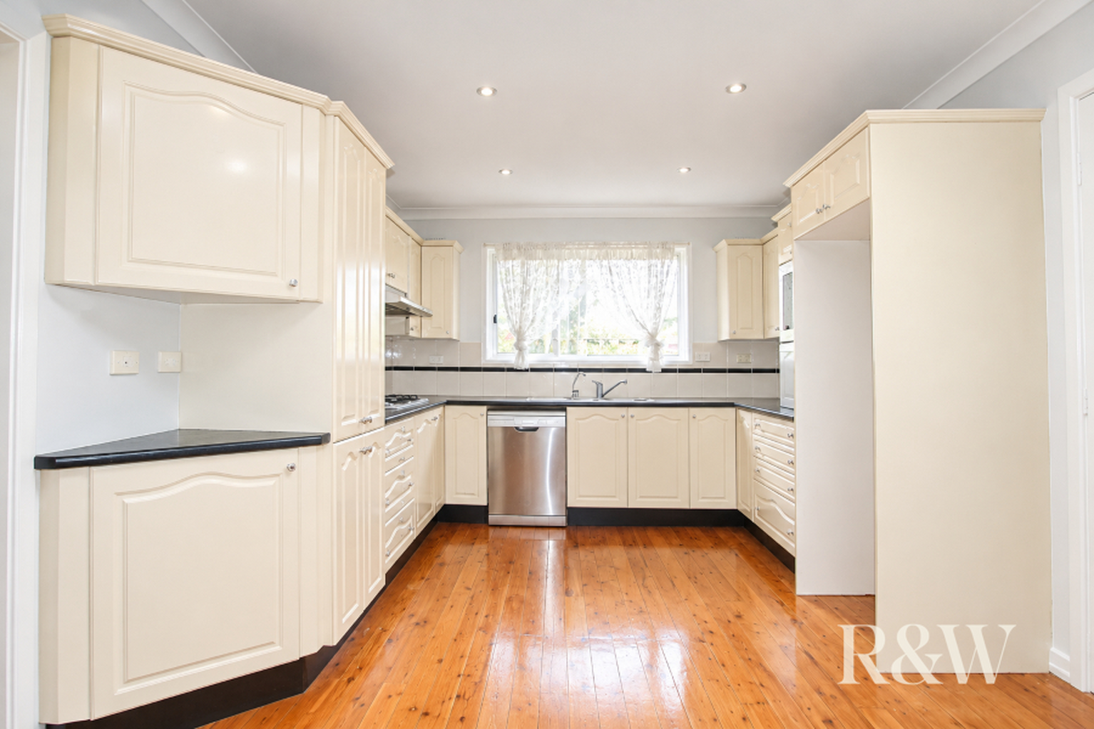 25 Sheba Crescent South Penrith