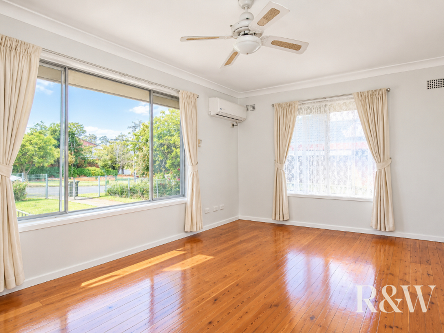 25 Sheba Crescent South Penrith