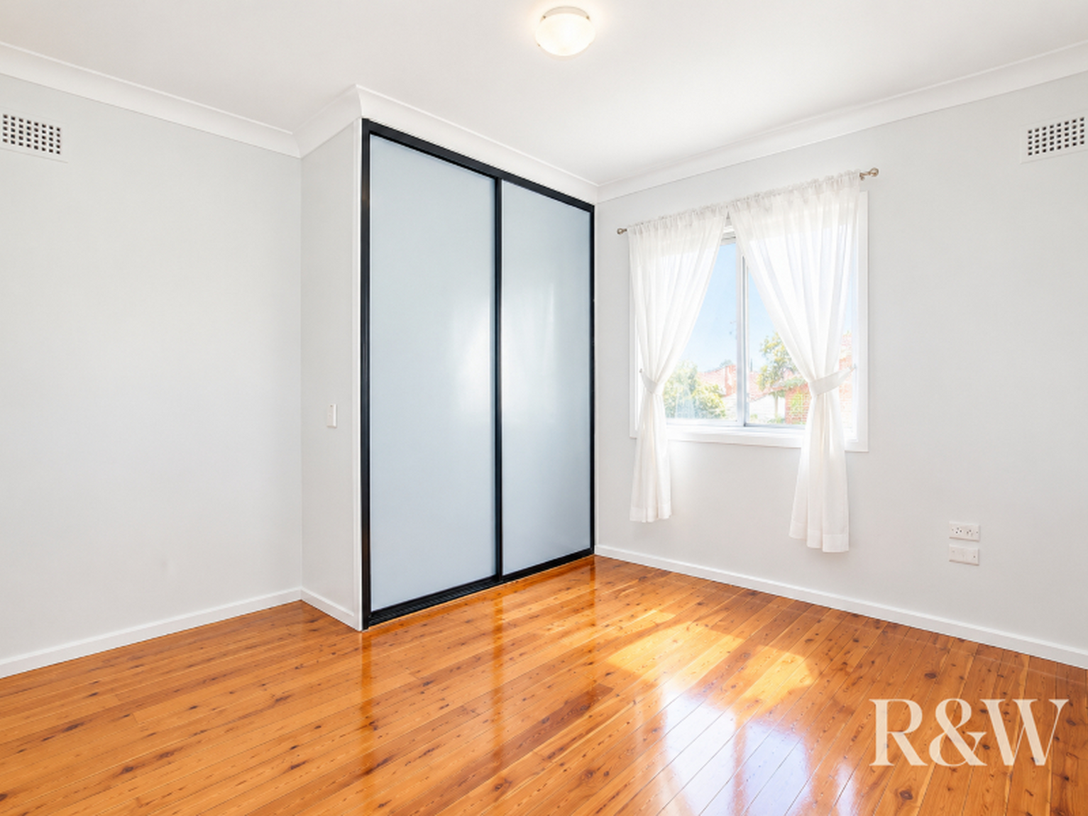 25 Sheba Crescent South Penrith