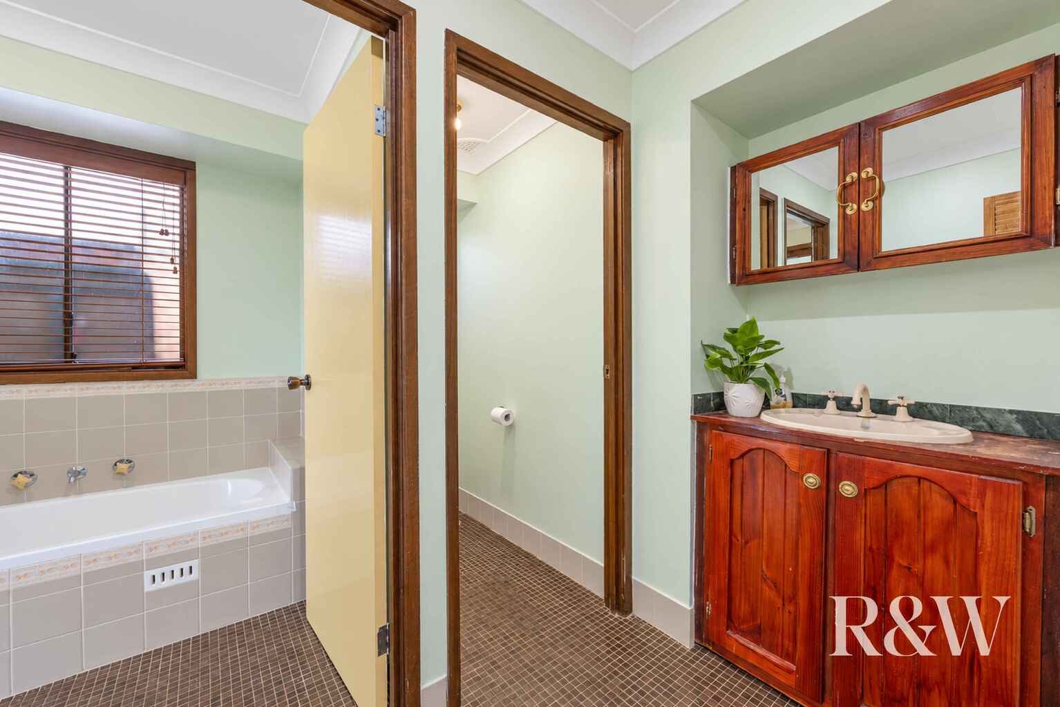30 HARCOURT PLACE Eagle Vale 30 HARCOURT PLACE Eagle Vale