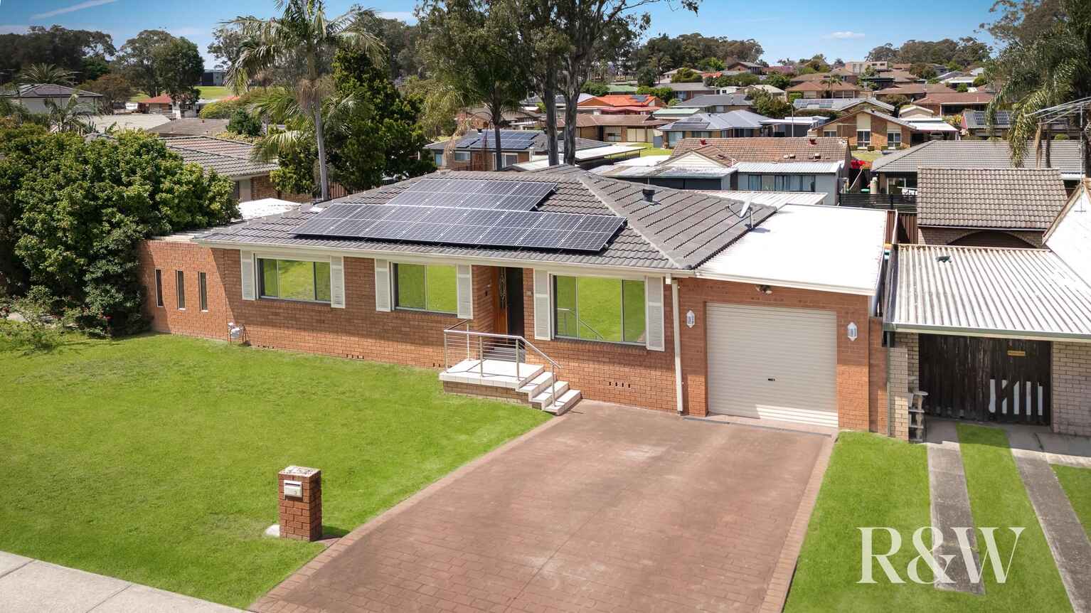 32 Endeavour Avenue St Clair 32 Endeavour Avenue St Clair